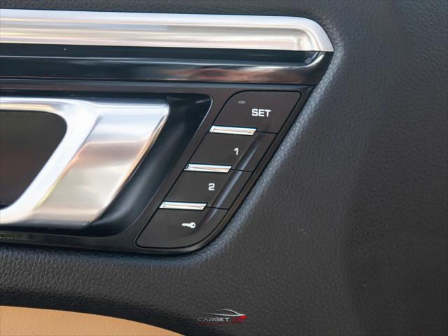 2018 Porsche Macan Macan