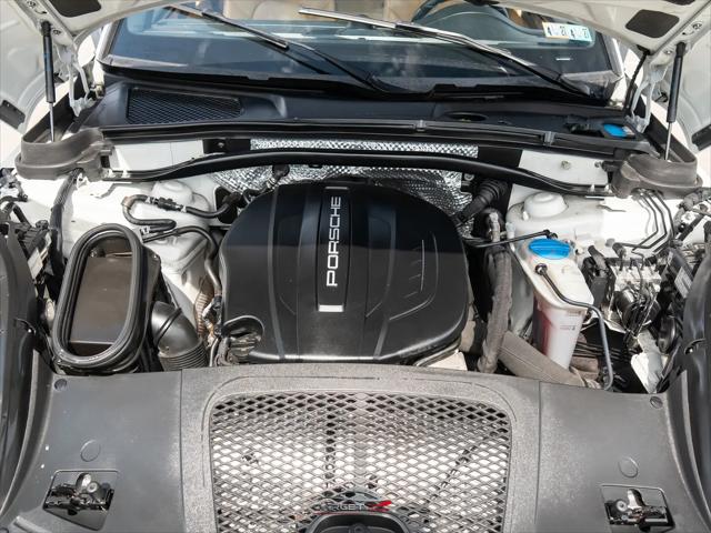 2018 Porsche Macan Macan