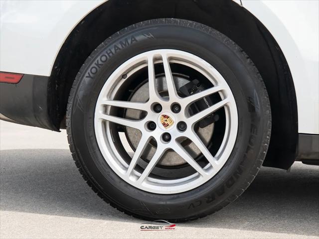 2018 Porsche Macan Macan