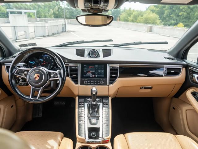 2018 Porsche Macan Macan