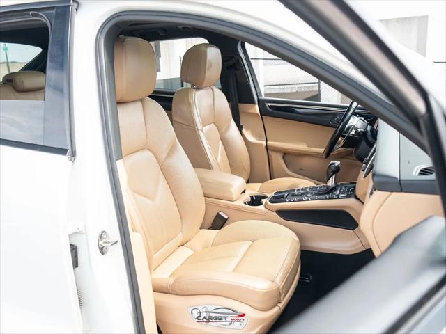 2018 Porsche Macan Macan