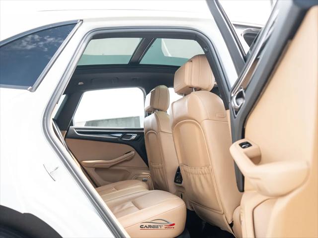 2018 Porsche Macan Macan
