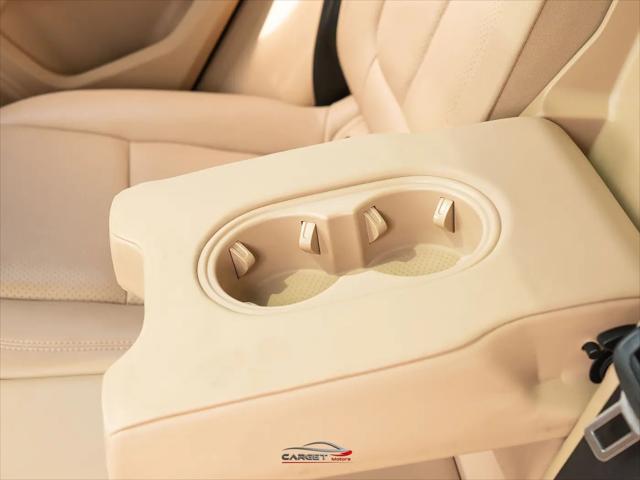 2018 Porsche Macan Macan