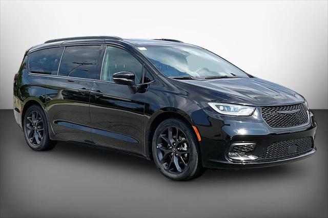 2025 Chrysler Pacifica Limited for sale in Cornelius, NC
