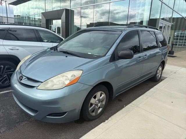 2007 Toyota Sienna LE for sale in Columbus, OH