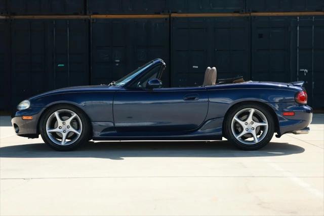 2002 Mazda MX-5 Cloth
