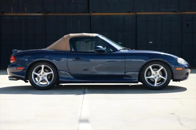 2002 Mazda MX-5 Cloth