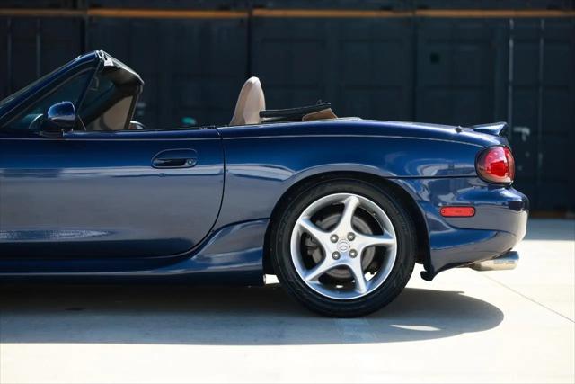 2002 Mazda MX-5 Cloth