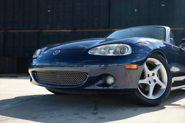 2002 Mazda MX-5 Cloth