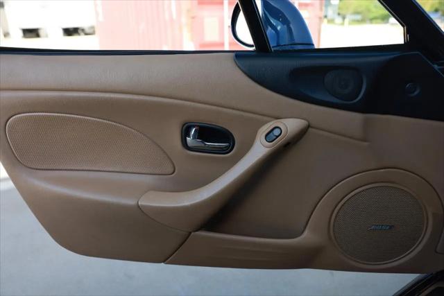 2002 Mazda MX-5 Cloth