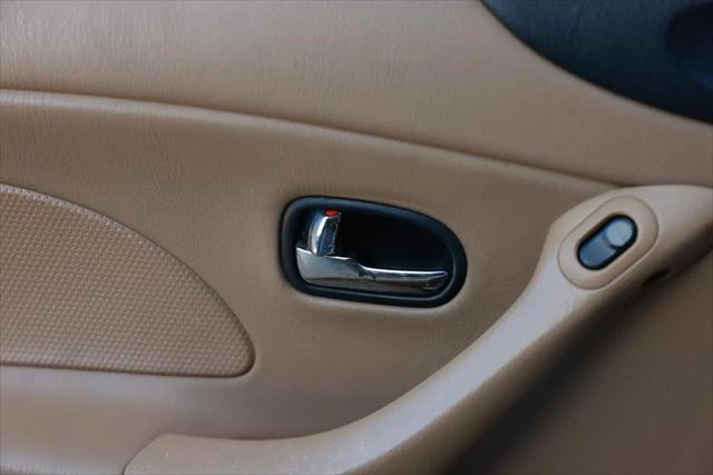 2002 Mazda MX-5 Cloth