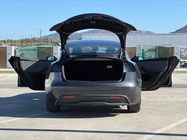 2025 Tesla Model 3 Standard Rear-Wheel Drive