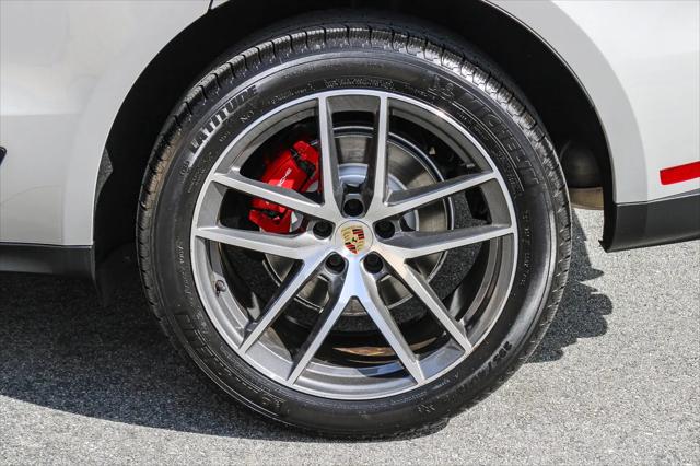 2022 Porsche Macan S