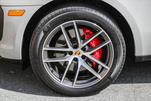 2022 Porsche Macan S