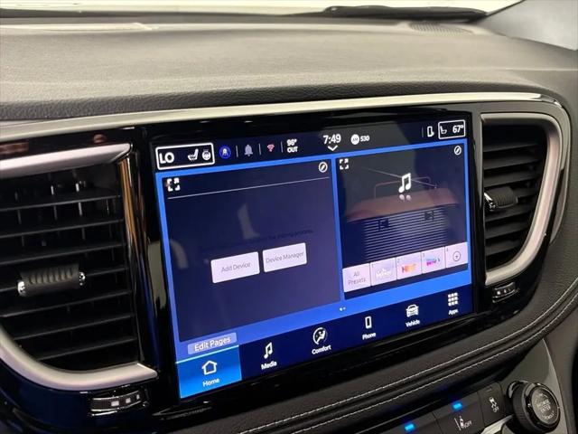 2027 Chrysler Pacifica Select