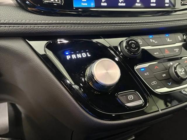 2027 Chrysler Pacifica Select