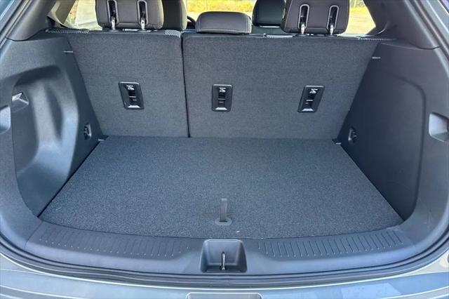2027 Chevrolet Bolt LT FWD