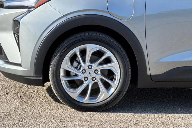 2027 Chevrolet Bolt LT FWD