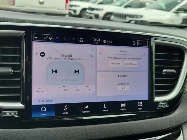 2025 Chrysler Pacifica Select