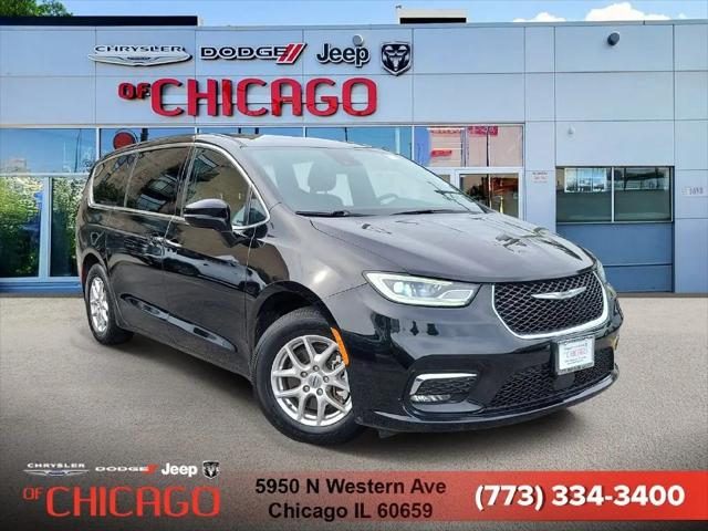 2025 Chrysler Pacifica Select for sale in Chicago, IL