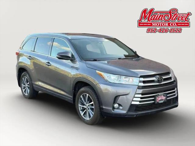 2018 Toyota Highlander XLE for sale in Hopkins, MN