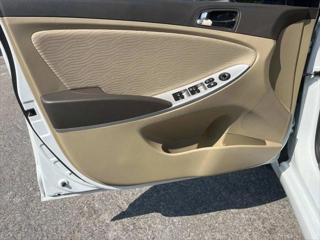 2013 Hyundai Accent GLS