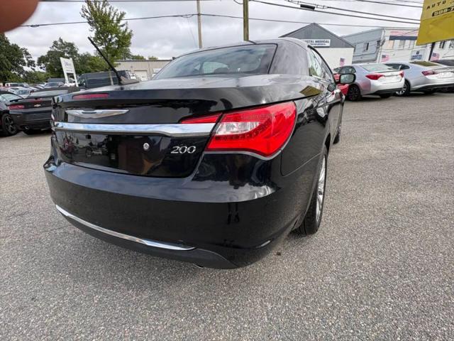 2013 Chrysler 200 Limited