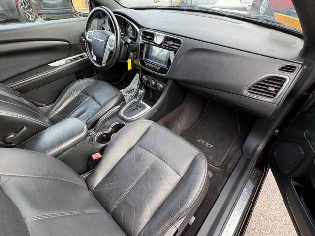 2013 Chrysler 200 Limited