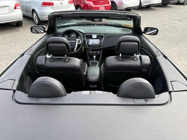 2013 Chrysler 200 Limited