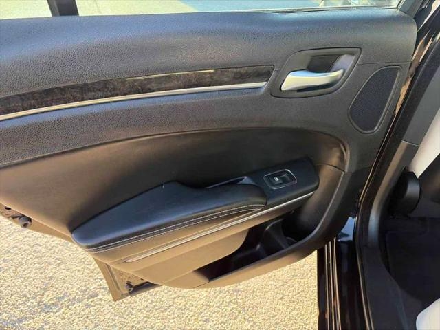 2014 Chrysler 300 Uptown Edition
