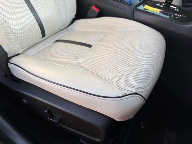 2014 Chrysler 300 Uptown Edition