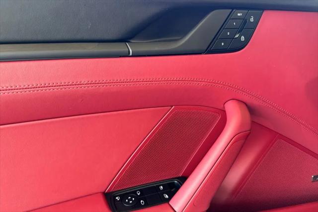 2025 Porsche 911 Targa 4 GTS