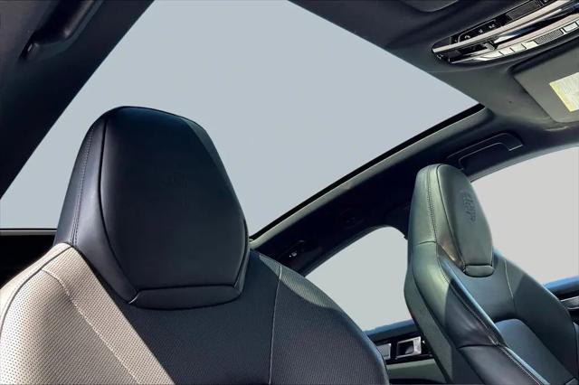 2023 Porsche Cayenne S Platinum Edition