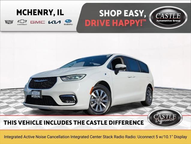 2023 Chrysler Pacifica Hybrid Touring L for sale in McHenry, IL