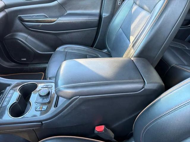 2021 GMC Acadia AWD AT4
