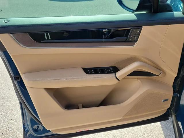 2025 Porsche Cayenne S