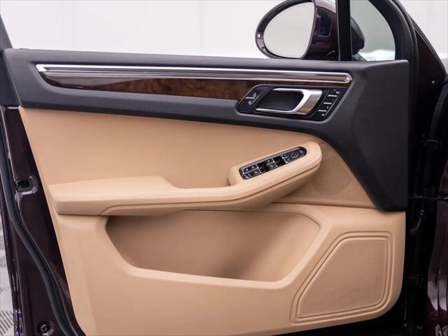 2023 Porsche Macan Macan