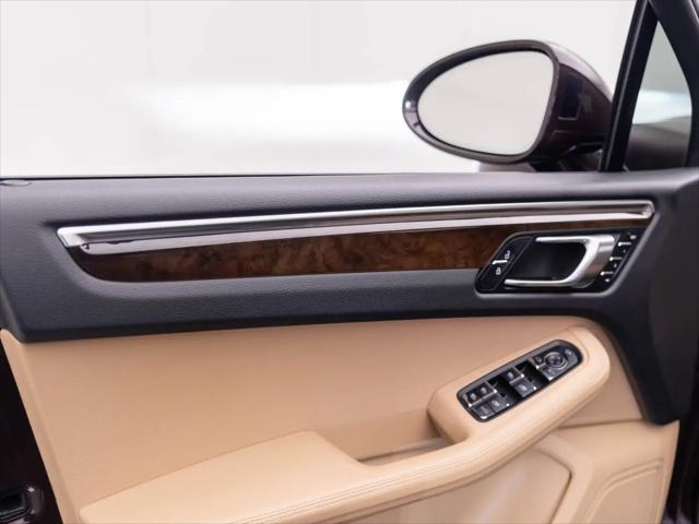 2023 Porsche Macan Macan