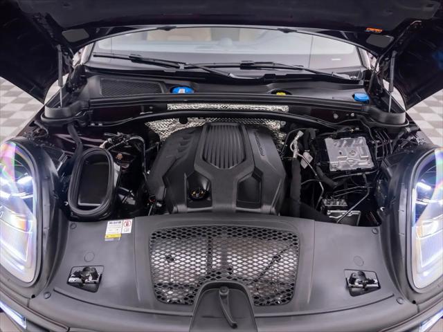 2023 Porsche Macan Macan