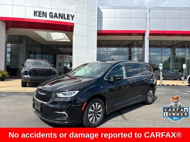 2024 Chrysler Pacifica Hybrid Select for sale in Akron, OH