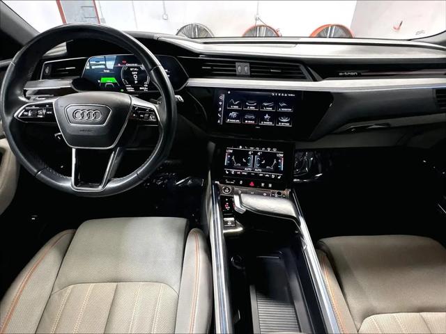 2024 Audi e-tron Prestige quattro