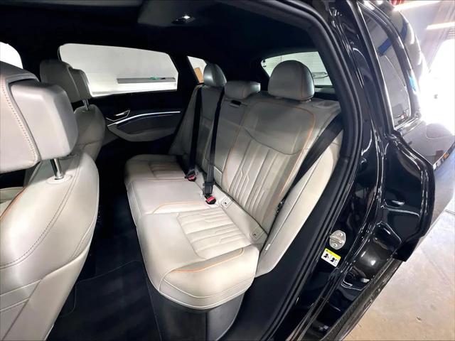 2024 Audi e-tron Prestige quattro