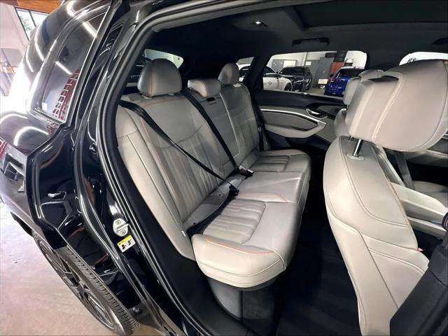 2024 Audi e-tron Prestige quattro
