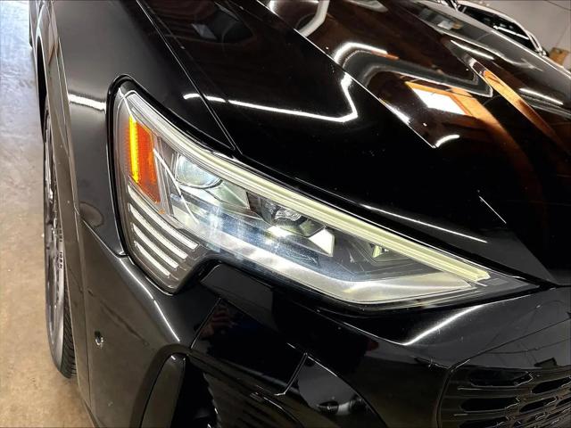 2024 Audi e-tron Prestige quattro