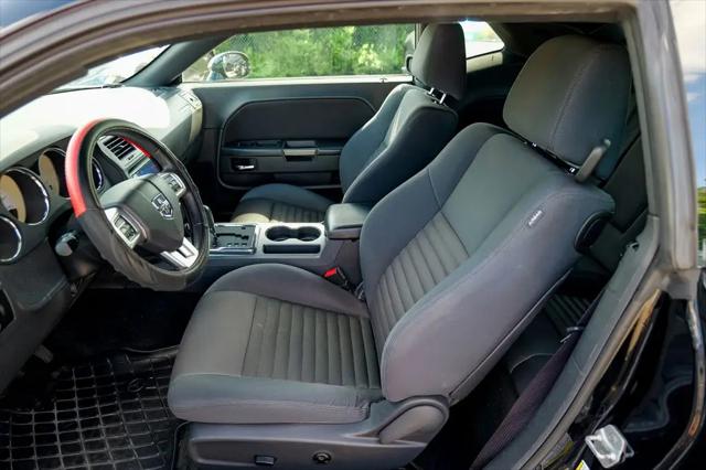 2013 Dodge Challenger SXT
