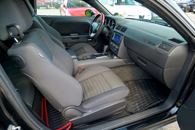 2013 Dodge Challenger SXT
