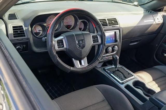 2013 Dodge Challenger SXT