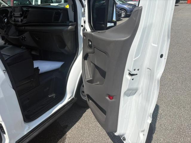 2021 Ford Transit Cargo Van Medium Roof w/LWB