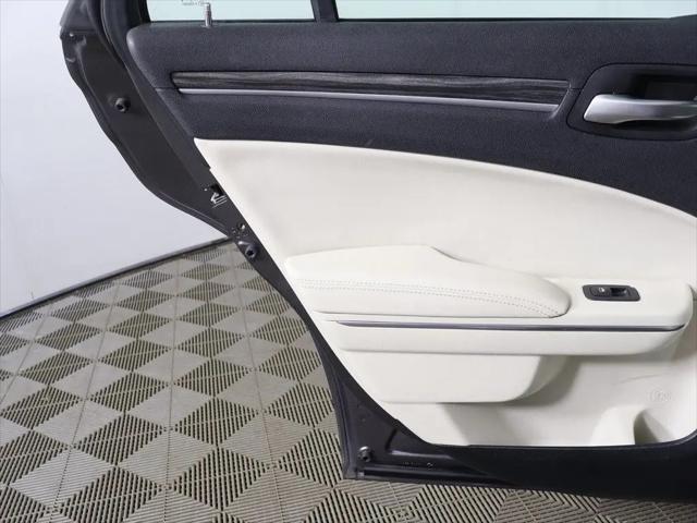 2018 Chrysler 300 Touring L AWD