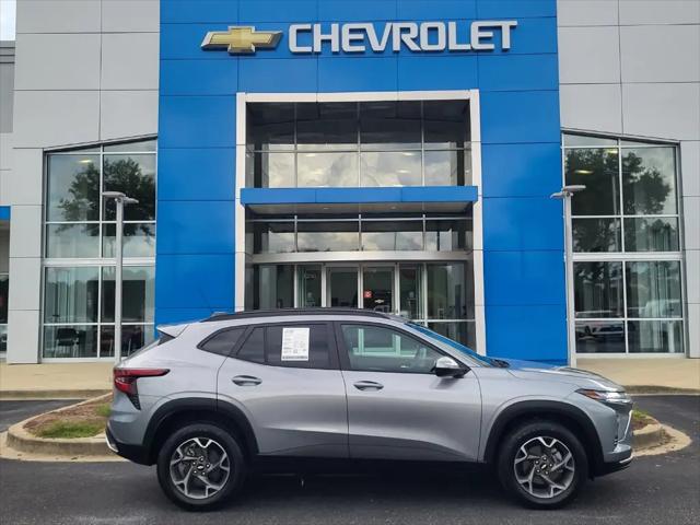 2025 Chevrolet Trax FWD LT